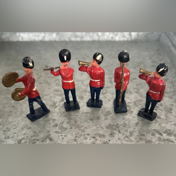 Vintage British Marching Band Metal Toy Soldiers Lot Of 5 - Picture 1 of 7